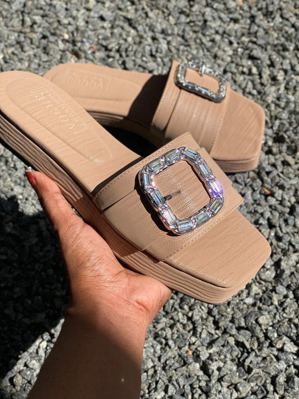 Allure sparkle buckle beige wedge