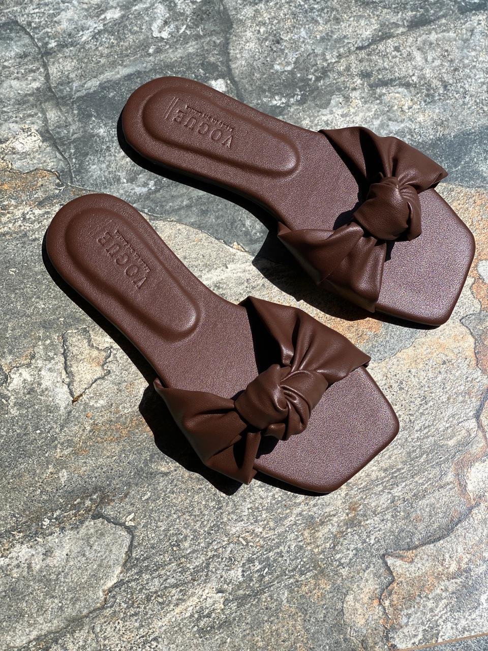 Dark coffee knotted flat