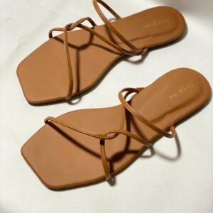 Three strap casual wear flat